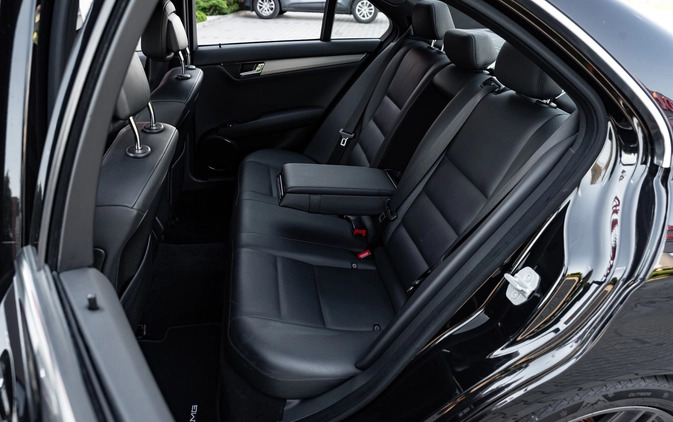 Mercedes-Benz Klasa C cena 45900 przebieg: 282000, rok produkcji 2008 z Nowa Sarzyna małe 742